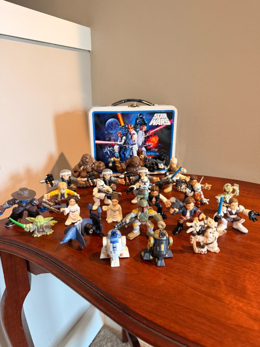 Lot of 25 Star Wars Hasbro Galactic Heroes Big-Head Style Figurines; Early 2000s